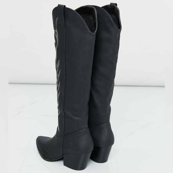 Sold Out - Picture 4 of 6